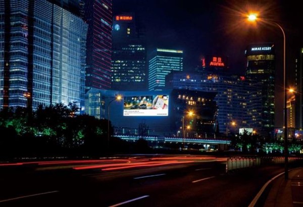 上海是浦东世纪大道金茂大厦LED屏-云顶集团